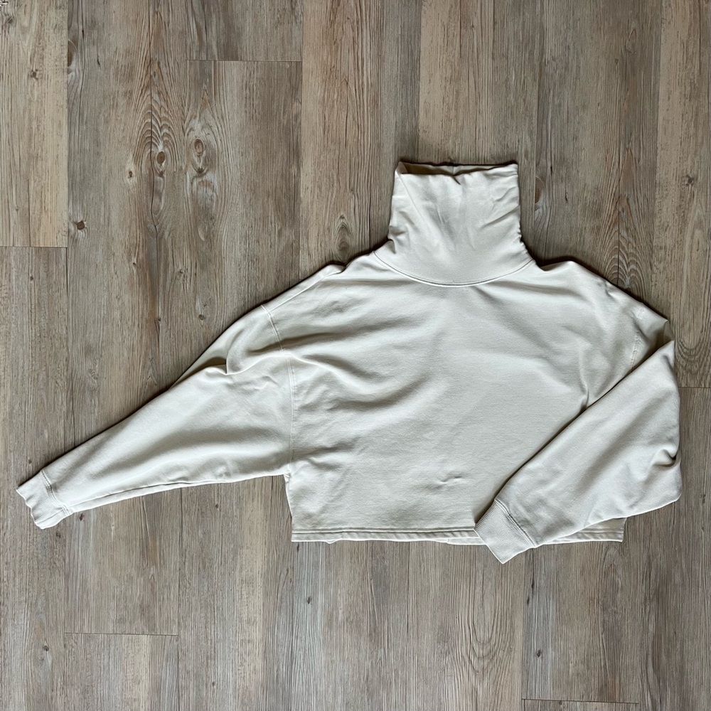 Mono B Cropped Turtle Neck Sweatshirt